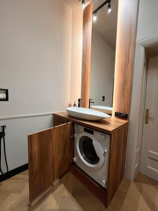 Littlehouse- Entire For Maximum 4 People Villa Bucharest